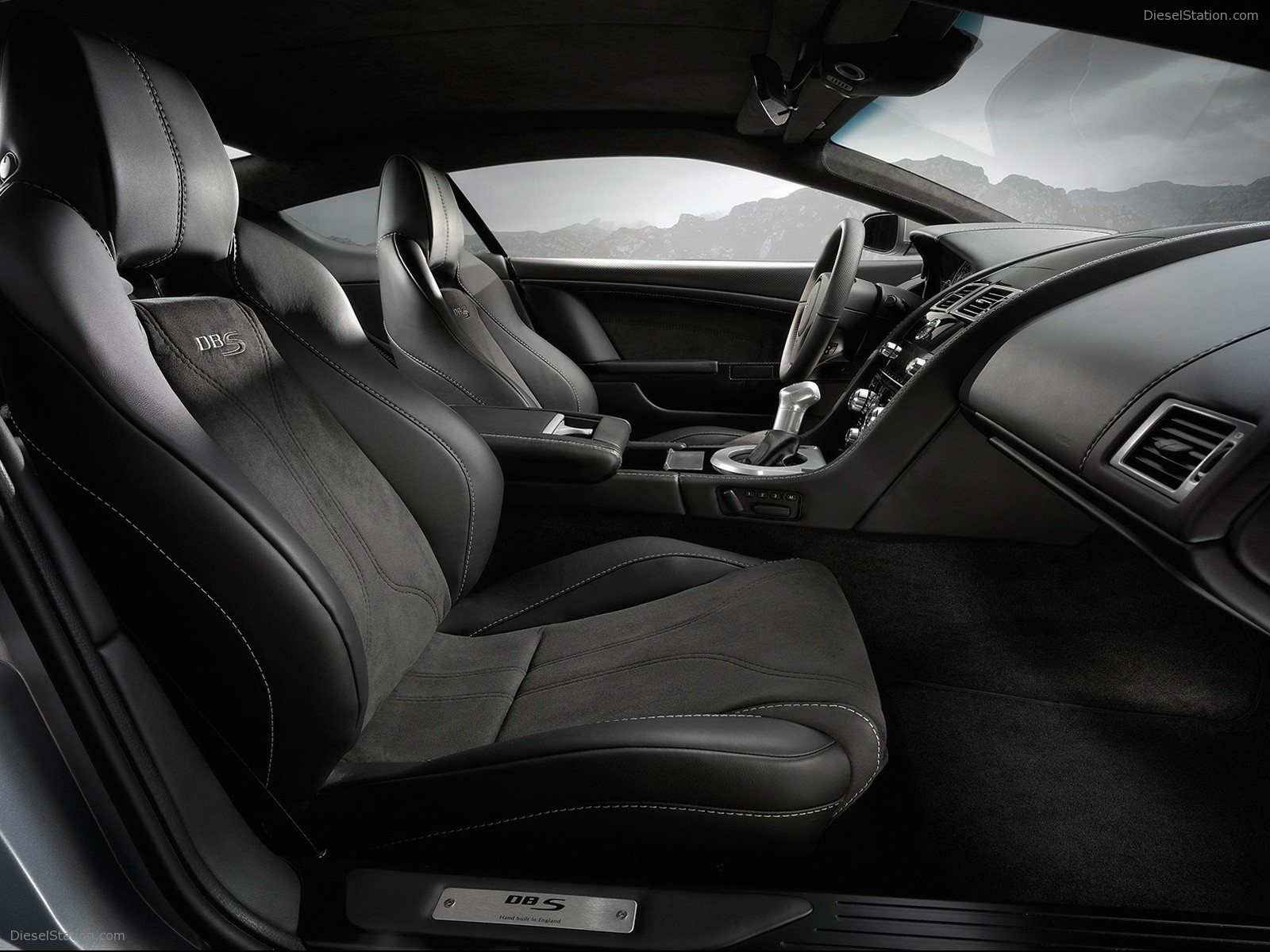 Aston Martin DBS